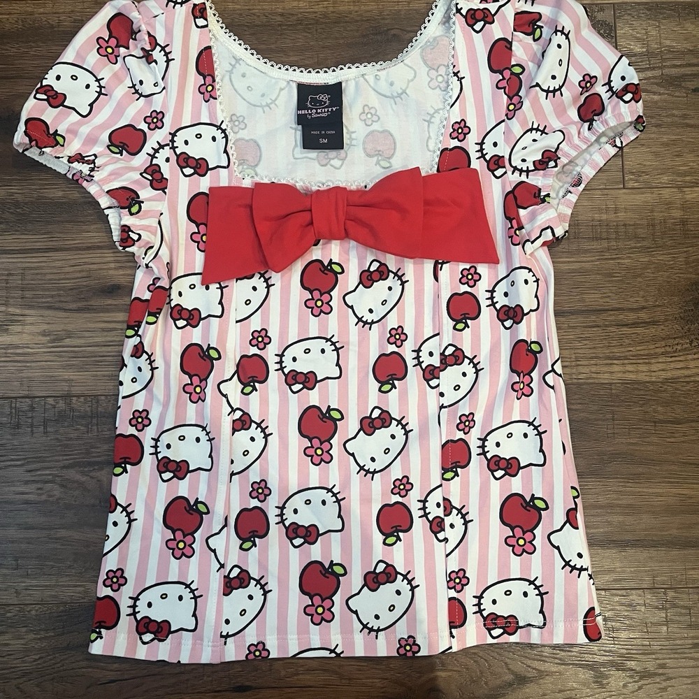 Hello Kitty Pink Striped Top Medium Coquette Kawaii Pastel Girly Y2K Inspired - Picture 3 of 6